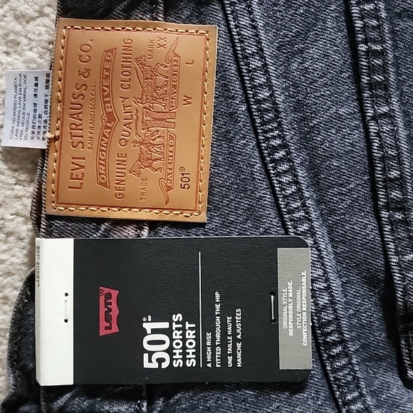 Brand new Levis 501 shorts - Picture 3 of 4